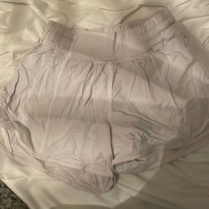 white lululemon hotty hot shorts